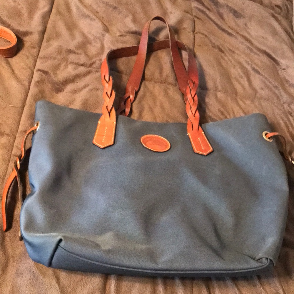 Dooney & Bourke purse